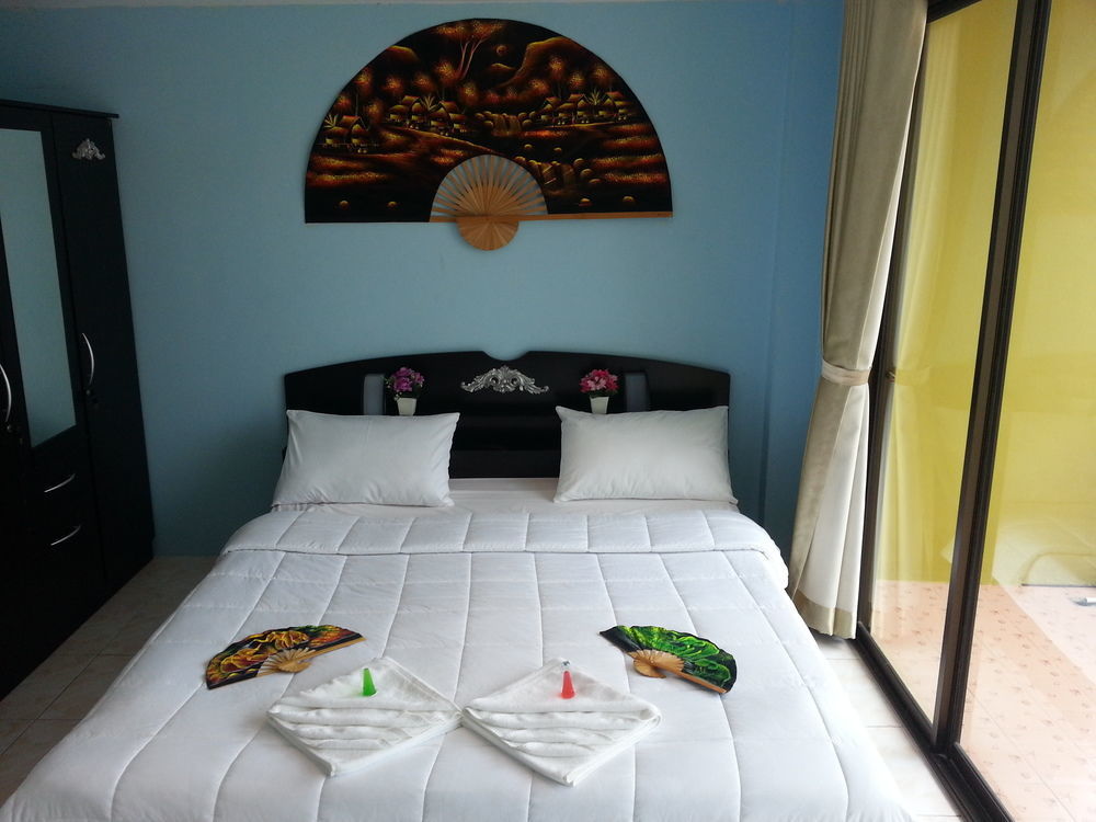 Dreams Guesthouse & Hostel Patong ภายนอก รูปภาพ