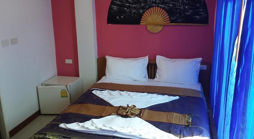 Dreams Guesthouse & Hostel Patong ภายนอก รูปภาพ