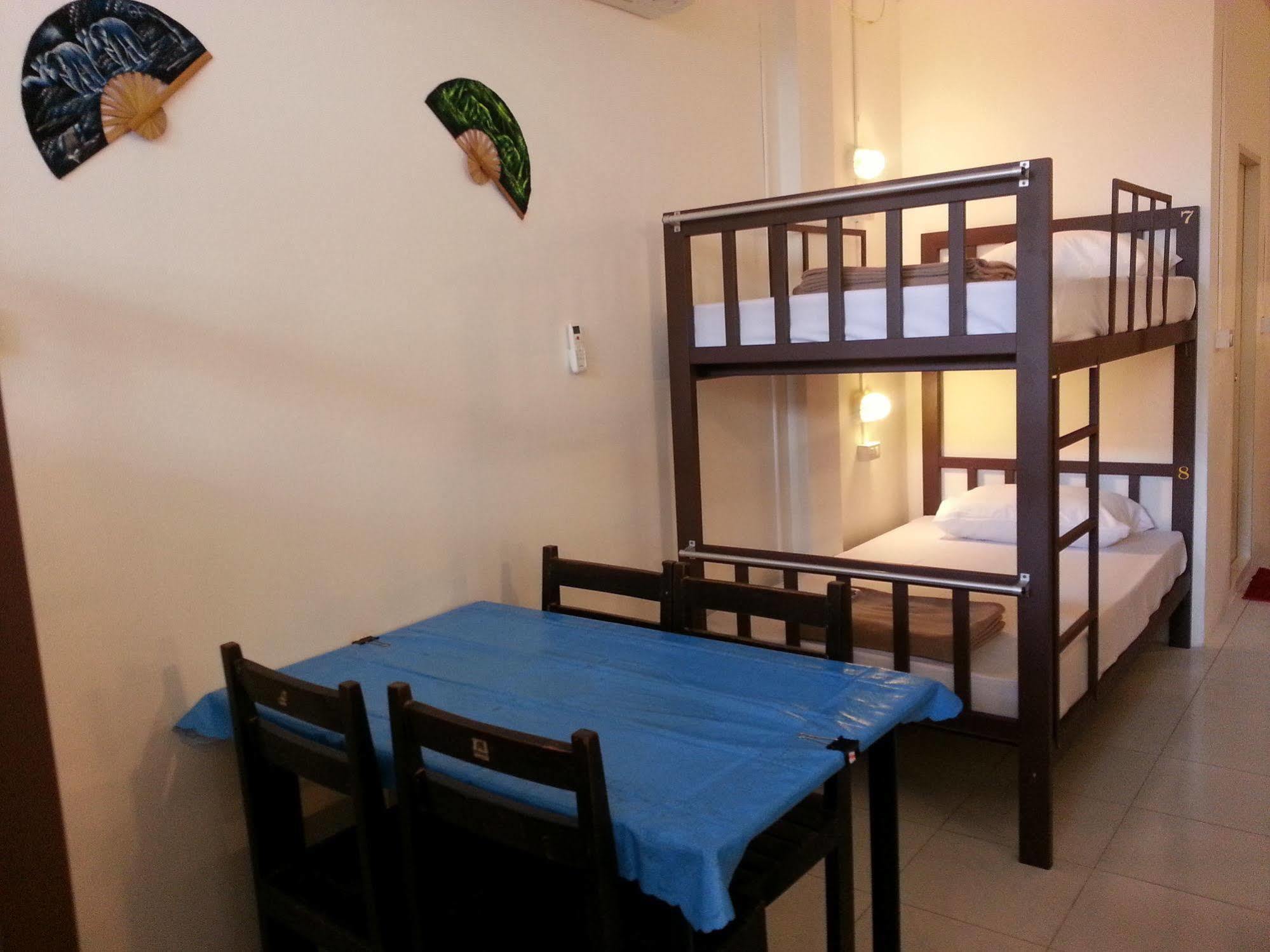 Dreams Guesthouse & Hostel Patong ภายนอก รูปภาพ