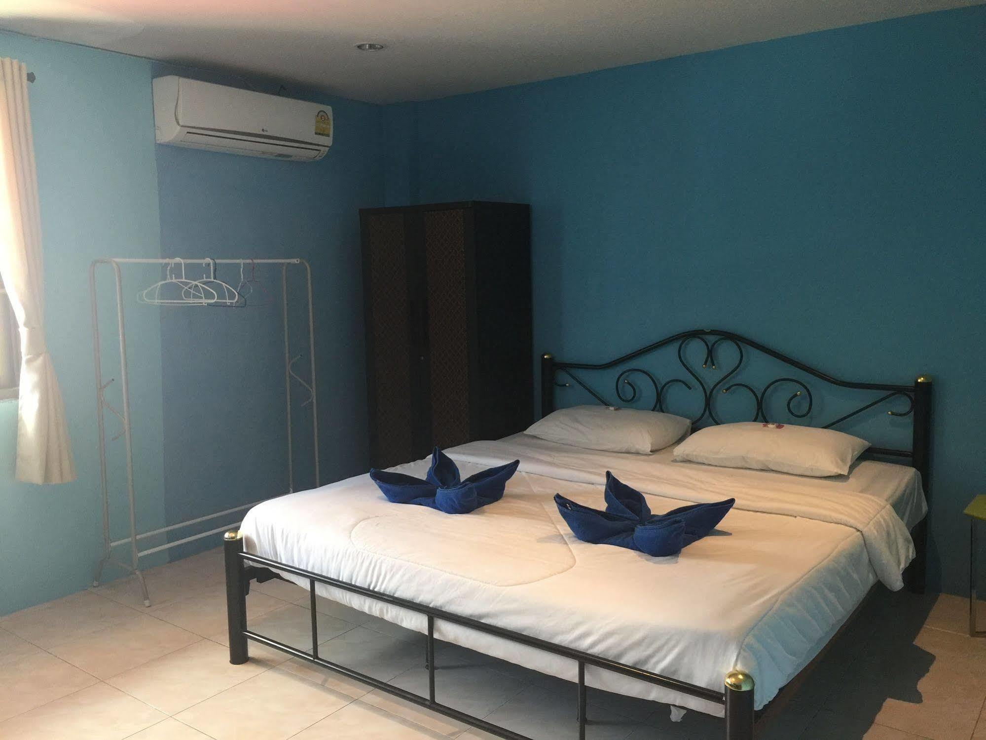 Dreams Guesthouse & Hostel Patong ภายนอก รูปภาพ